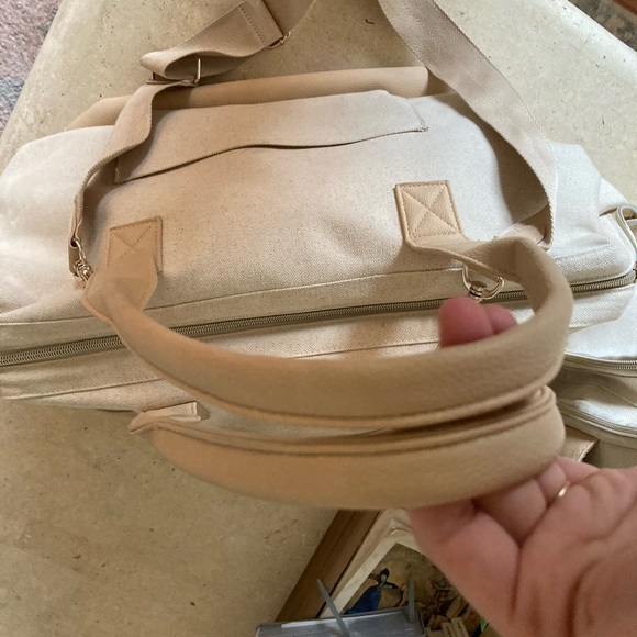 BEIS Duffle Bag - Picture 3 of 4